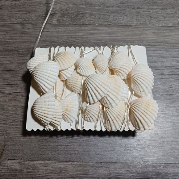 Seashell Decorative String Lights with Remote Control - Picture 2 of 9
